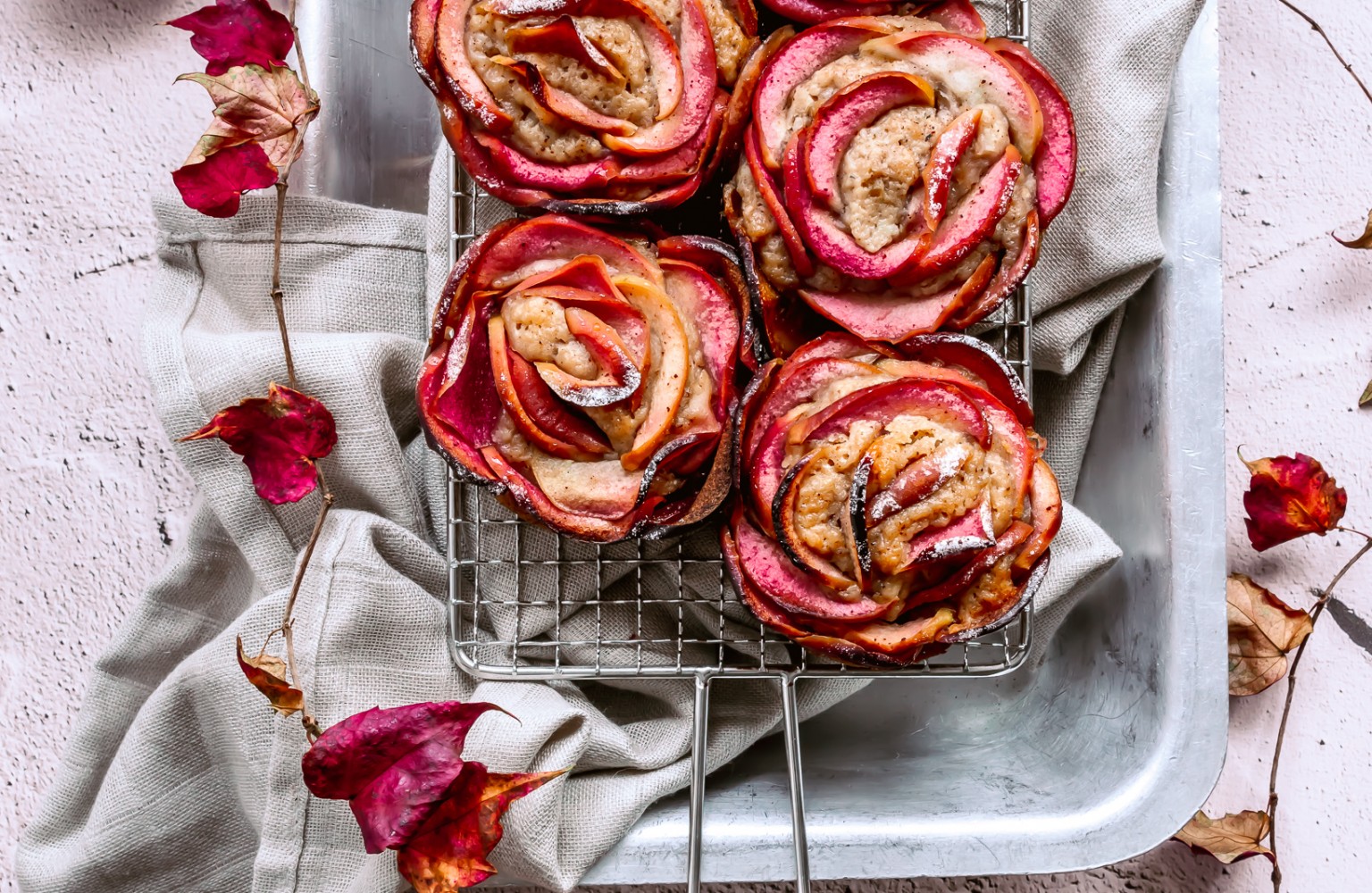 Kissabel Apple Rose & Cinnamon Muffins Kissabel Apple Rose & Cinnamon Muffins