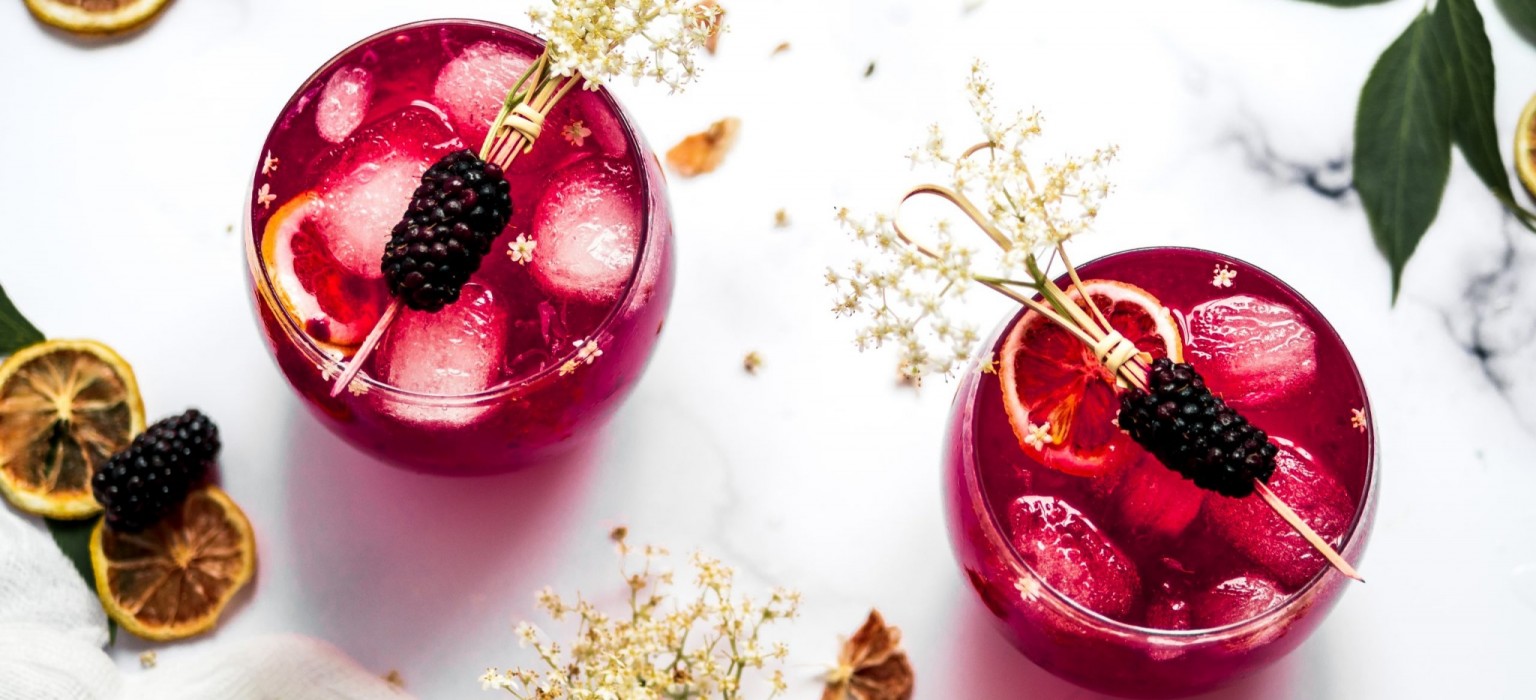 Elderflower Lemon & BlackBerry Gin Cocktails